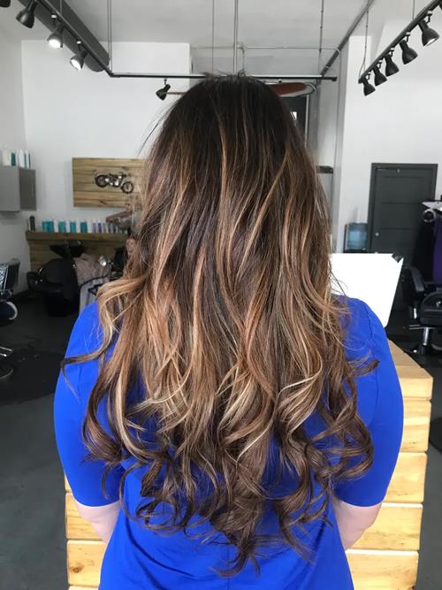 Hair Extensions photo, Denver Colorado. 100% gorgeous color, beautiful hombre without over lightning(..)